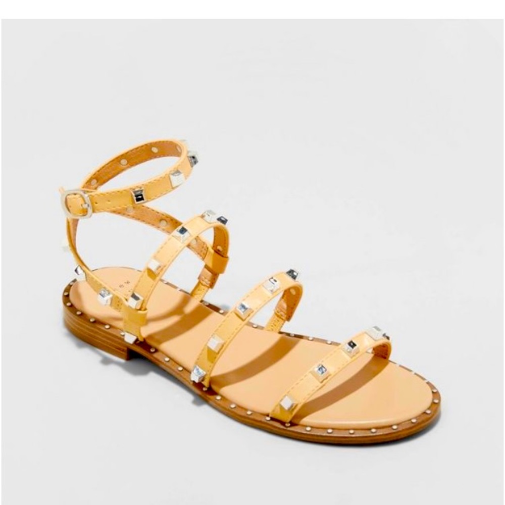 Studded stylish sandals NEW